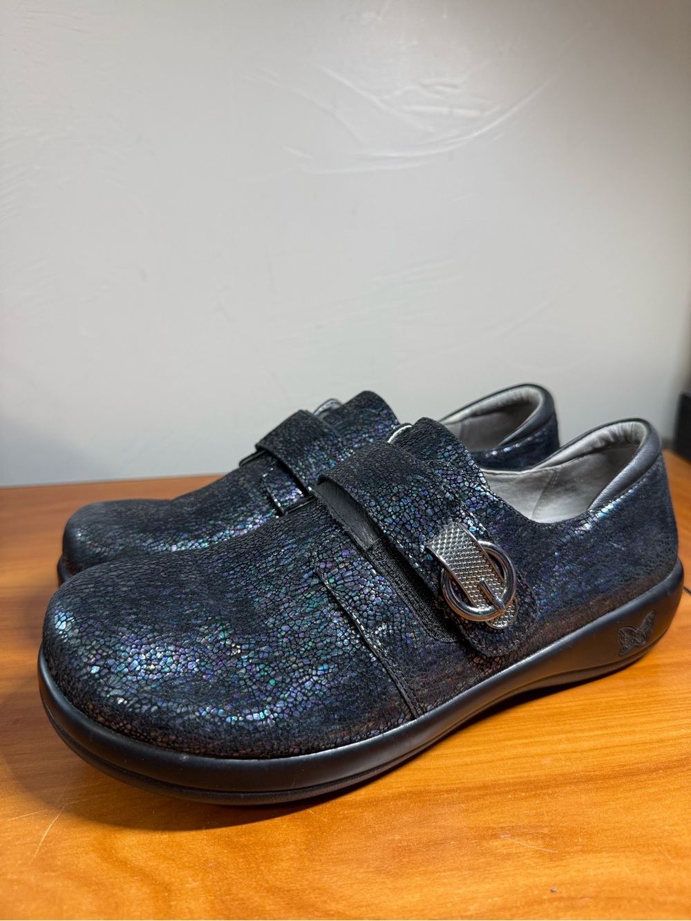 Alegria Joleen Black Iridescent Clog Buckle‎ Comfort Slip On Suede 41/US 10.5